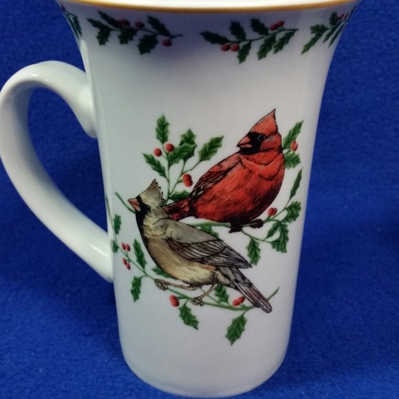 Cardinals In Holly Latte Mug Set Living Quarters Your Home Your Style Set of 2 - Picture 3 of 10